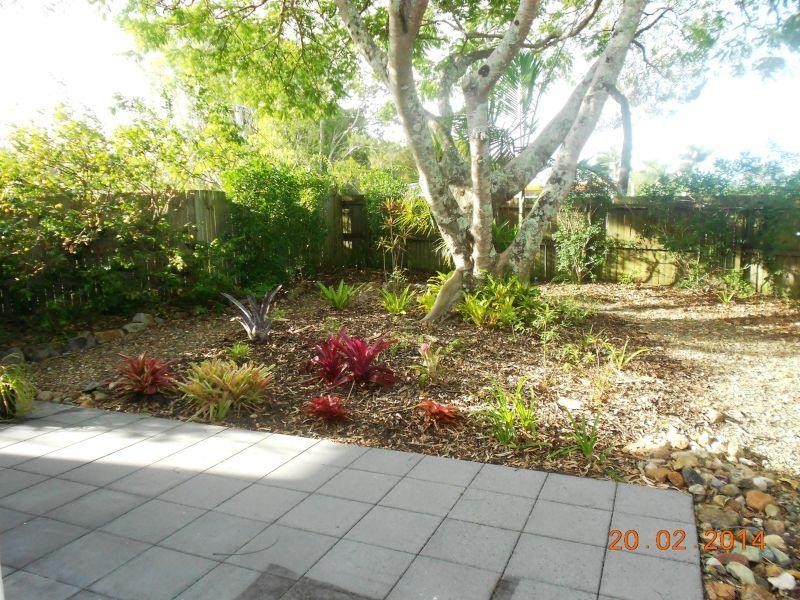 2/69 Poinciana Avenue, Tewantin QLD 4565