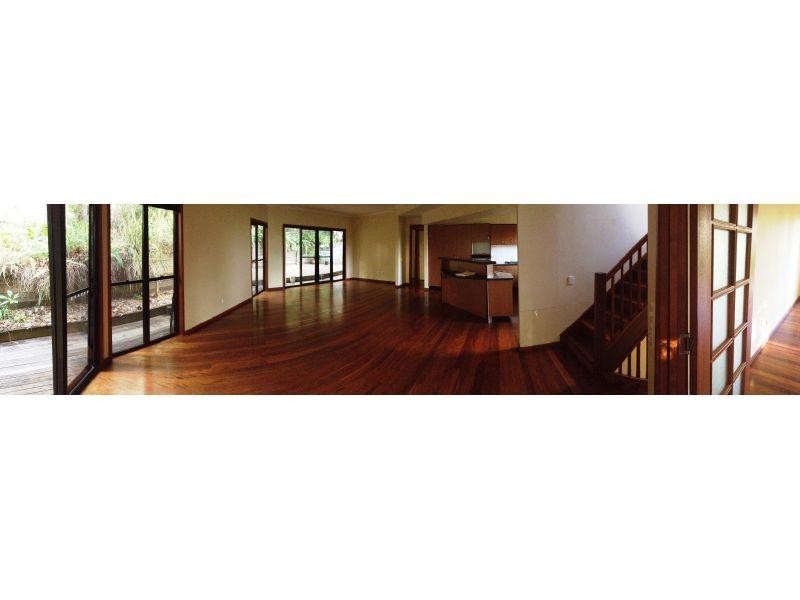 10 Honeysuckle Lane, Noosa Heads QLD 4567