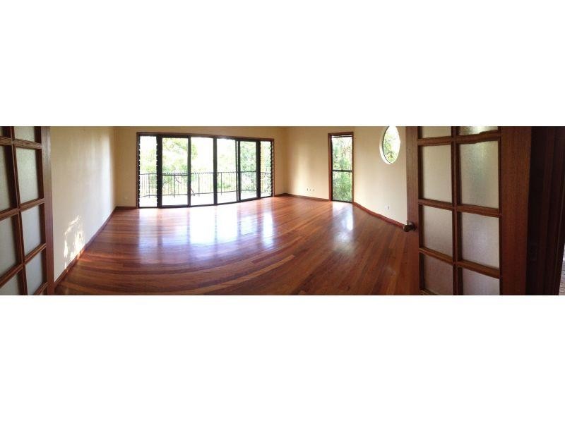 10 Honeysuckle Lane, Noosa Heads QLD 4567