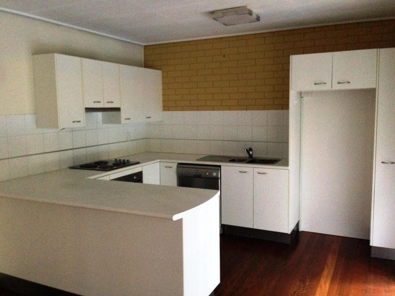 1/2 Kareela Avenue, Noosa Heads QLD 4567