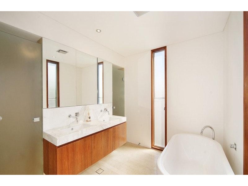 11 Wild Apple Court, Noosa Heads QLD 4567