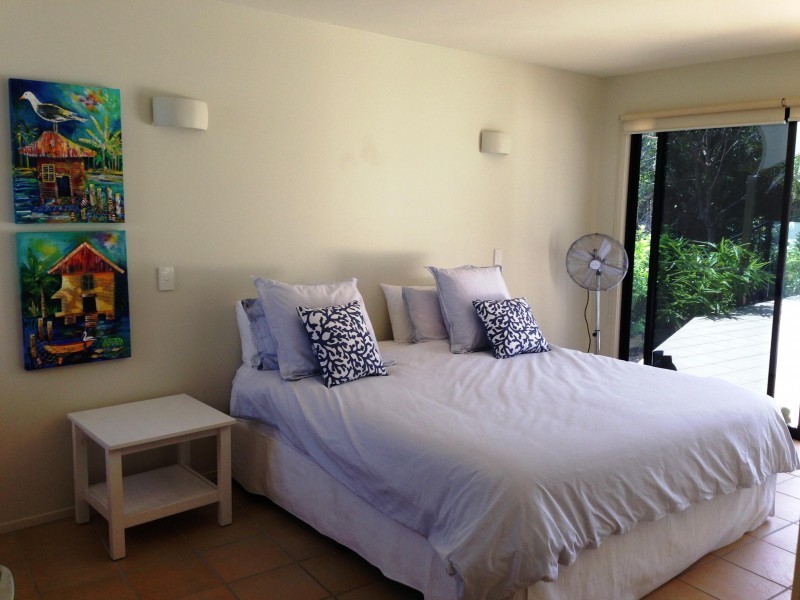 15 Tropicana Rise, Castaways Beach QLD 4567