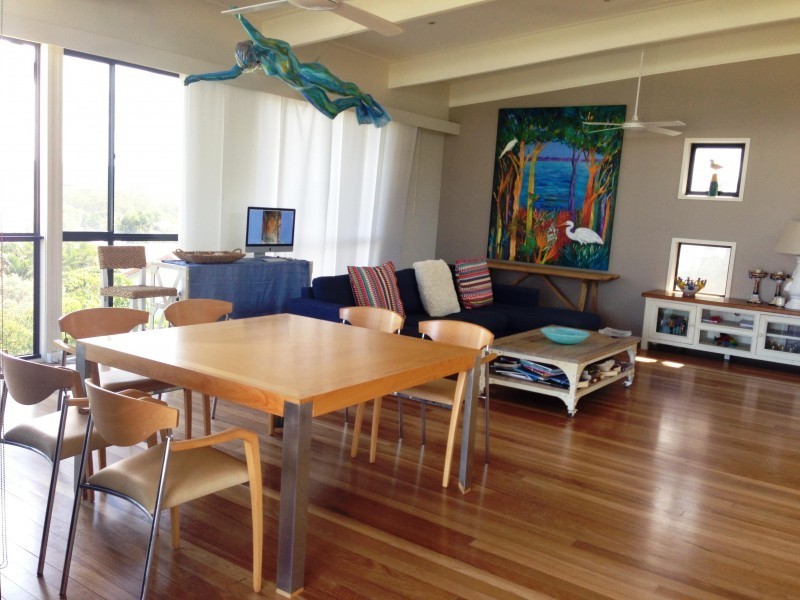 15 Tropicana Rise, Castaways Beach QLD 4567