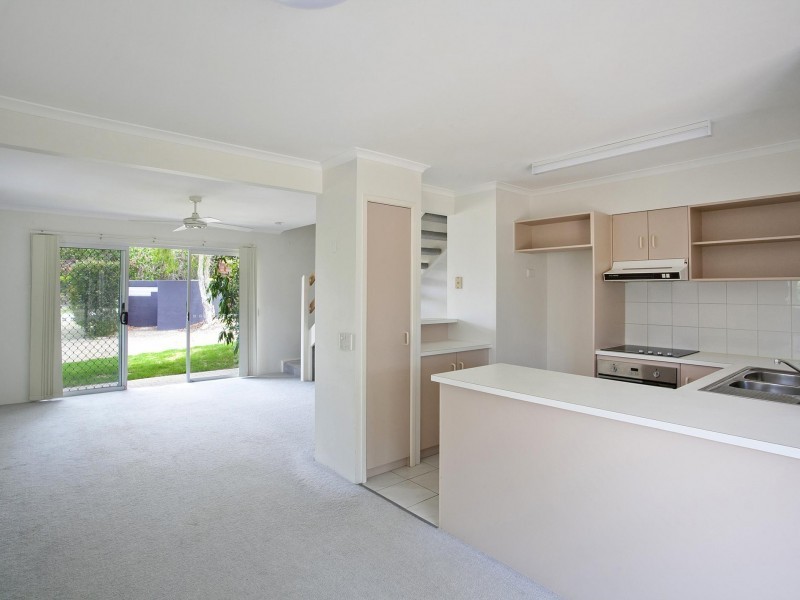 1/23 Margit Crescent, Sunrise Beach QLD 4567