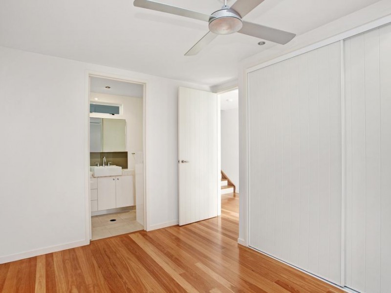 2/16  Hill Street, Sunshine Beach QLD 4567