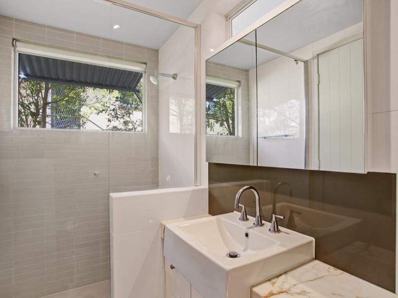 2/16  Hill Street, Sunshine Beach QLD 4567