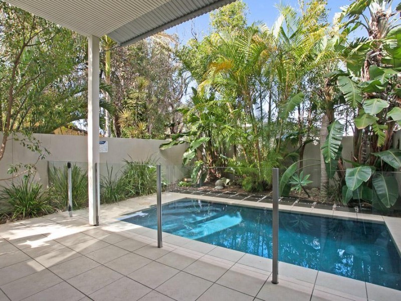 2/16  Hill Street, Sunshine Beach QLD 4567