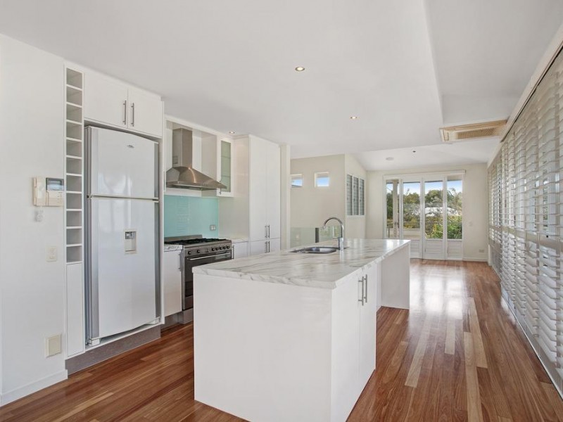 2/16  Hill Street, Sunshine Beach QLD 4567