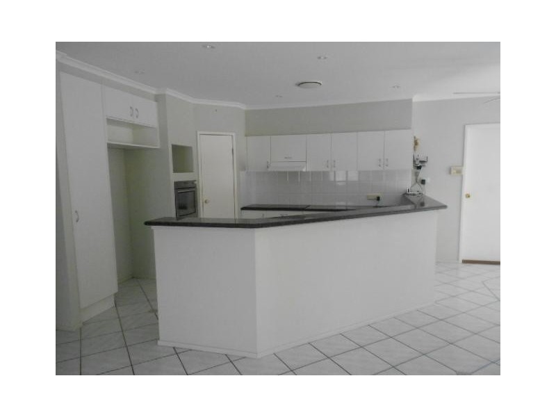 4 Genoa Court, Noosa Waters QLD 4566