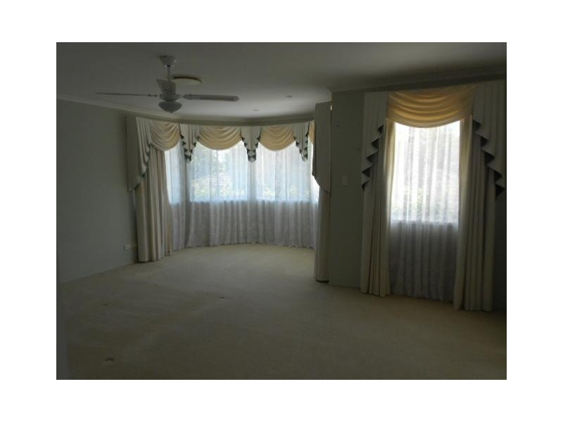4 Genoa Court, Noosa Waters QLD 4566