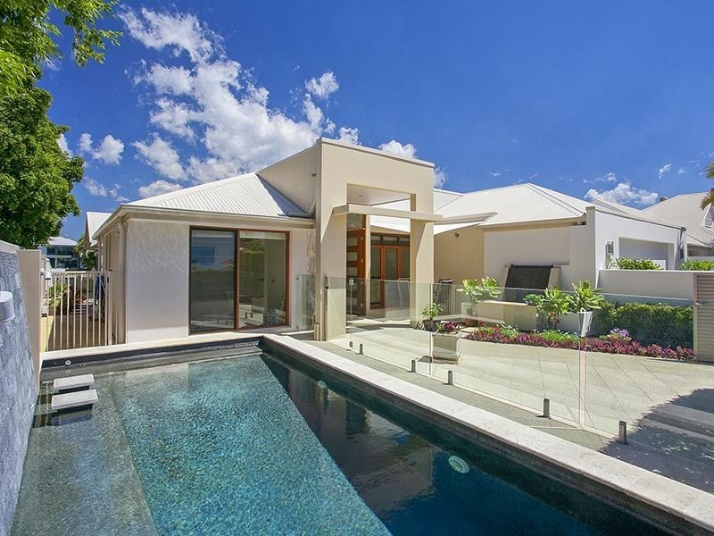 32 Mermaid Quay, Noosa Waters QLD 4566