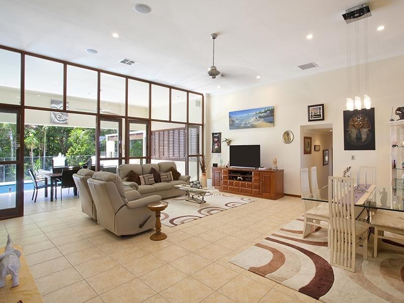 8 Habitat Place, Noosa Heads QLD 4567