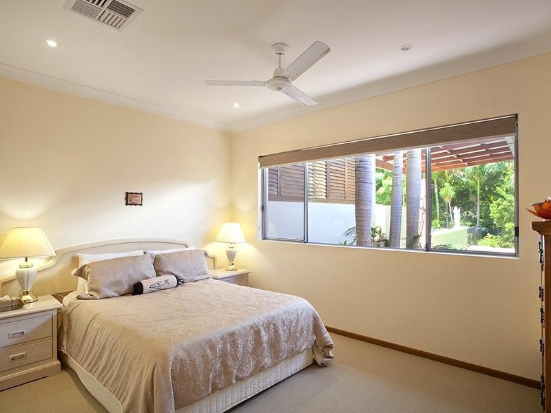 8 Habitat Place, Noosa Heads QLD 4567