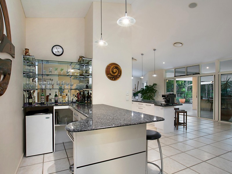 258 Illoura Place, Cooroibah QLD 4565