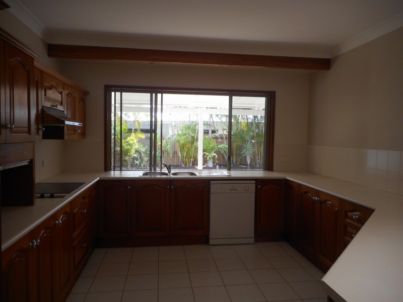 29 Seacove Court, Noosaville QLD 4566