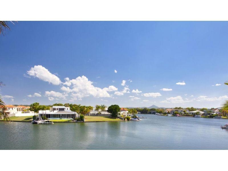 9 Waterside Court, Noosa Waters QLD 4566