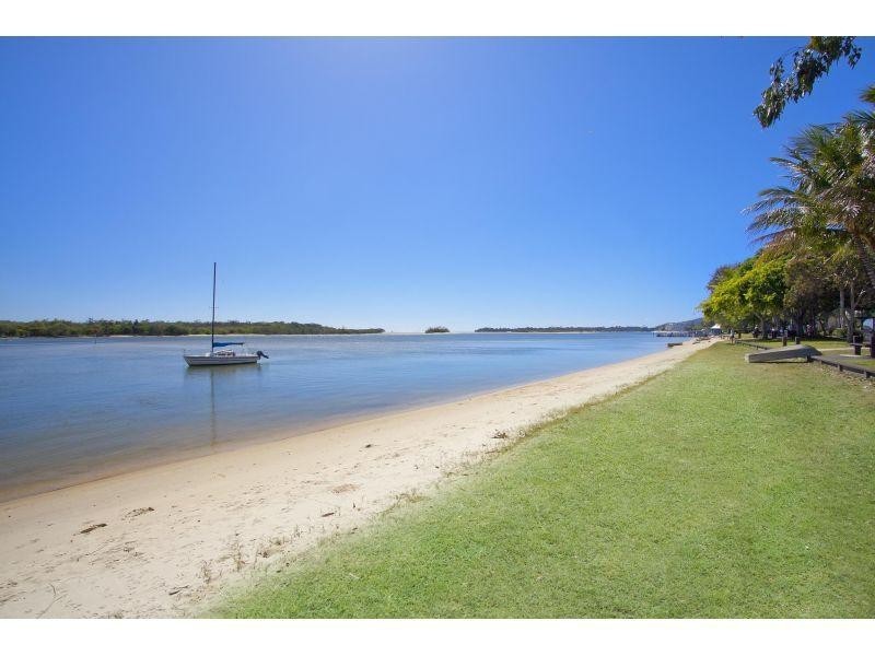 10 Edward Street, Noosaville QLD 4566
