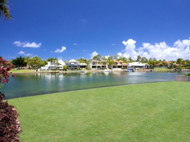 44 Masthead Quay, Noosa Waters QLD 4566