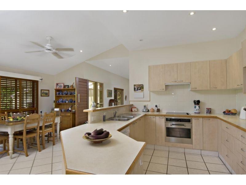 8 Delorme Street, Noosa Heads QLD 4567