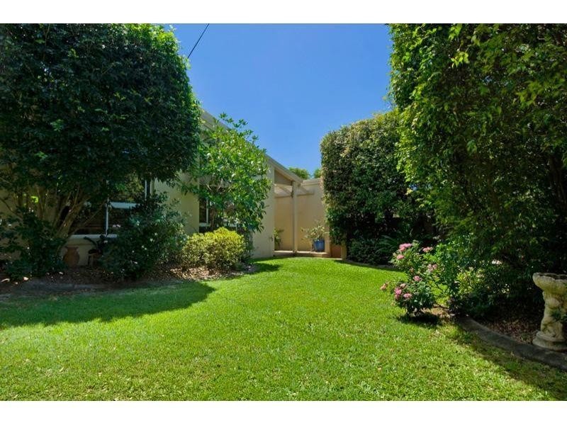 8 Delorme Street, Noosa Heads QLD 4567