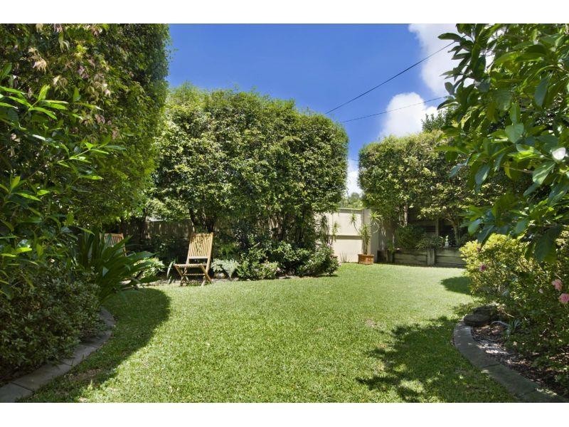 8 Delorme Street, Noosa Heads QLD 4567