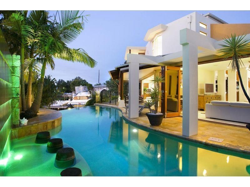 4 Seahorse Place, Noosa Waters QLD 4566