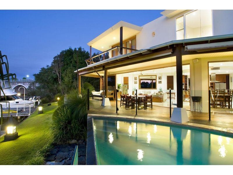4 Seahorse Place, Noosa Waters QLD 4566