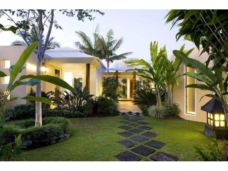 4 Seahorse Place, Noosa Waters QLD 4566