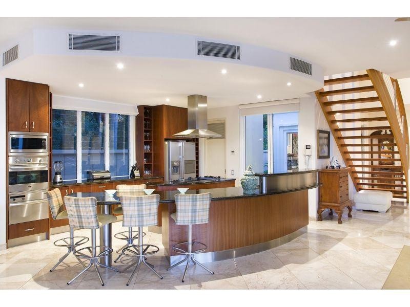 4 Seahorse Place, Noosa Waters QLD 4566