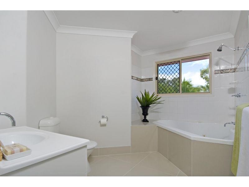 12 Headland Drive, Noosa Waters QLD 4566