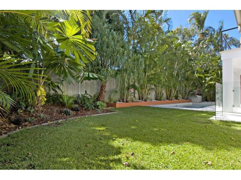 12 Headland Drive, Noosa Waters QLD 4566