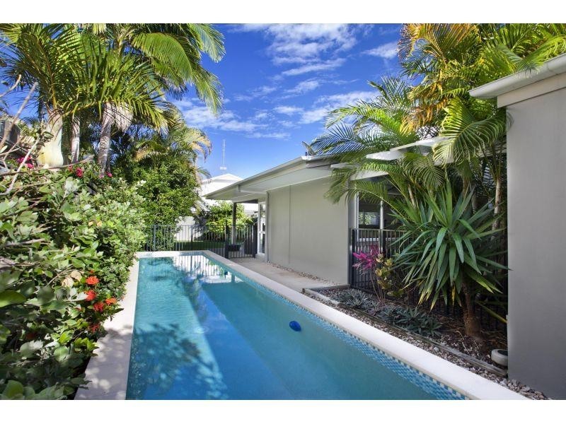8 Ravenwood Drive, Noosa Heads QLD 4567