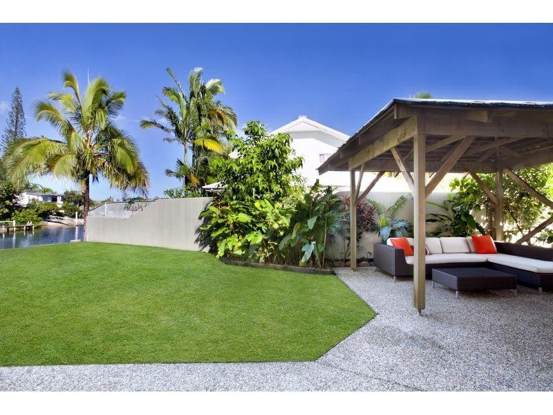8 Ravenwood Drive, Noosa Heads QLD 4567
