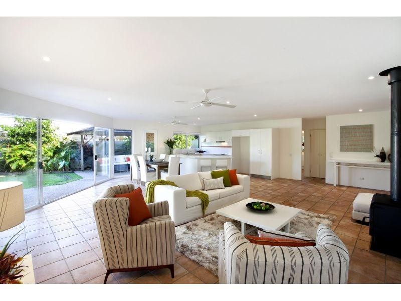 8 Ravenwood Drive, Noosa Heads QLD 4567