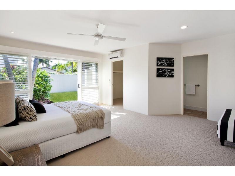 8 Ravenwood Drive, Noosa Heads QLD 4567