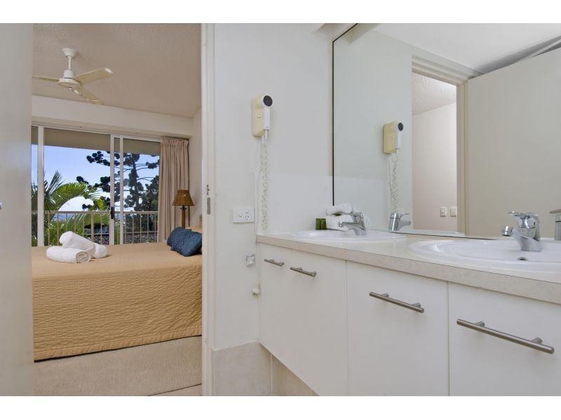 8/2 Noosa Drive, Noosa Heads QLD 4567