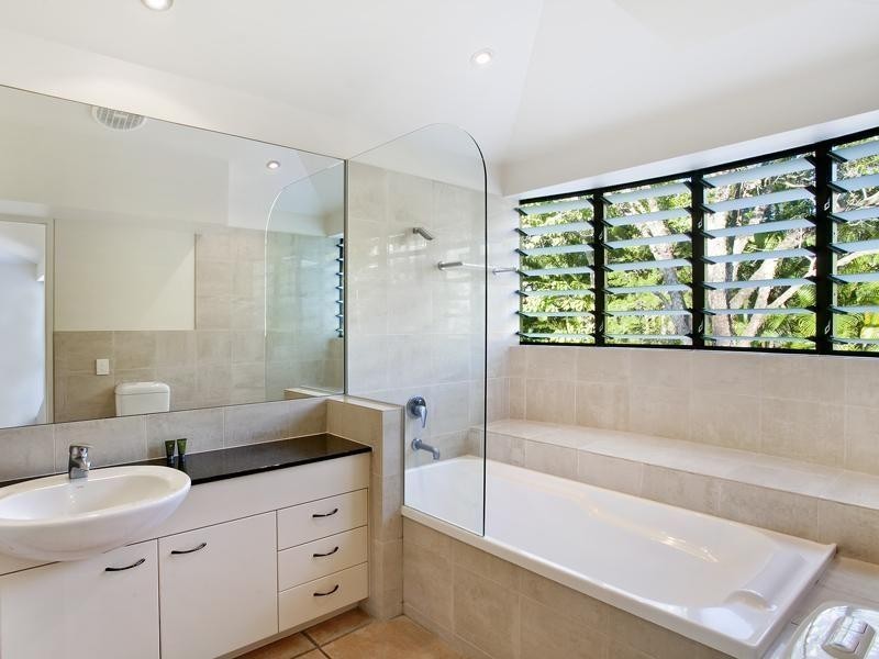 1/40 Alderly Terrace, Little Cove QLD 4567