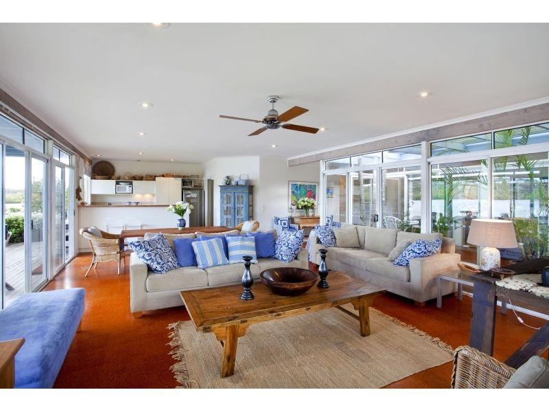 11 Dolphin Crescent, Noosa Heads QLD 4567