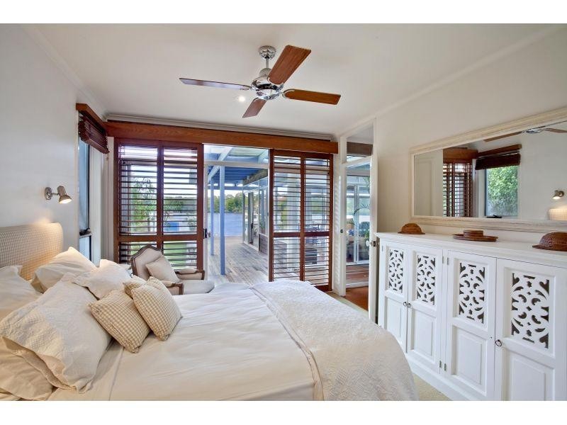 11 Dolphin Crescent, Noosa Heads QLD 4567