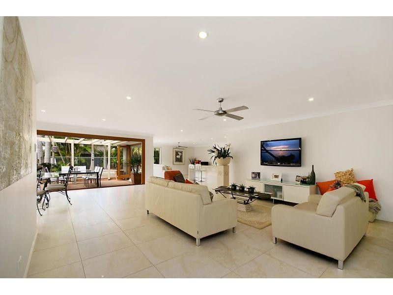 3 Spindrift Court, Noosa Waters QLD 4566