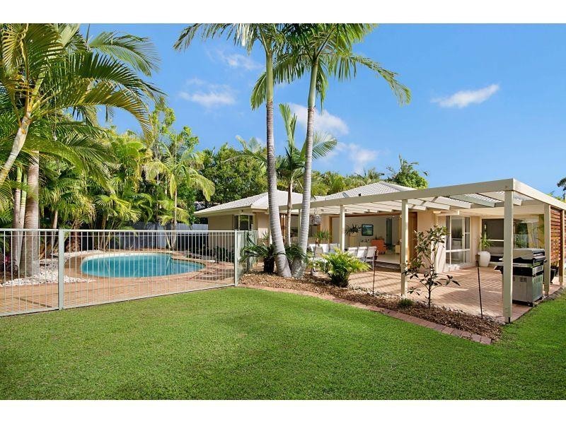 3 Spindrift Court, Noosa Waters QLD 4566