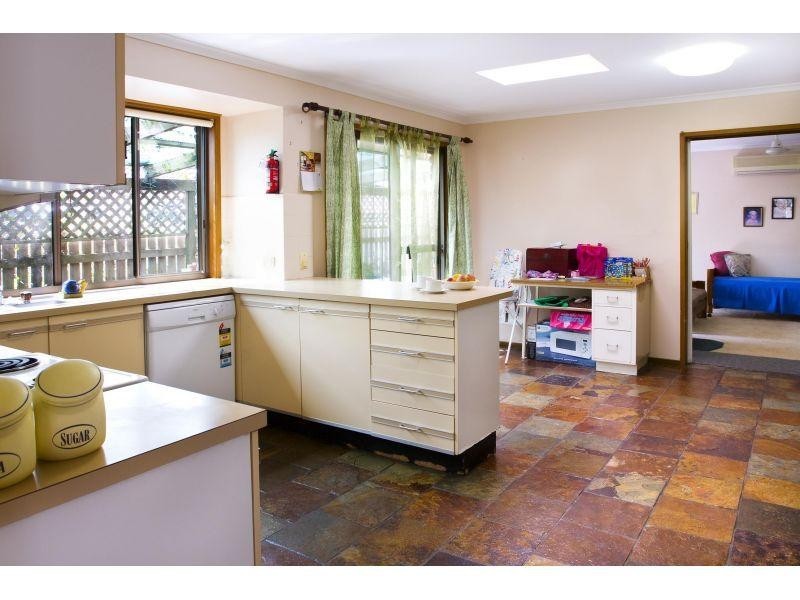 33 Leslie Drive, Noosa Heads QLD 4567