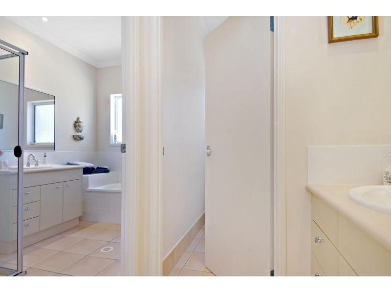 7 Habitat Place, Noosa Heads QLD 4567