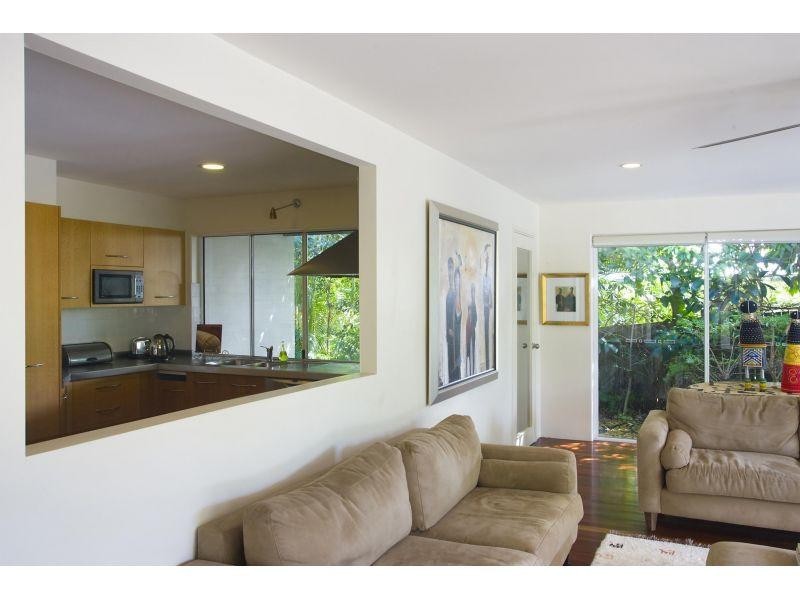 11 Currawong Street, Noosa Heads QLD 4567