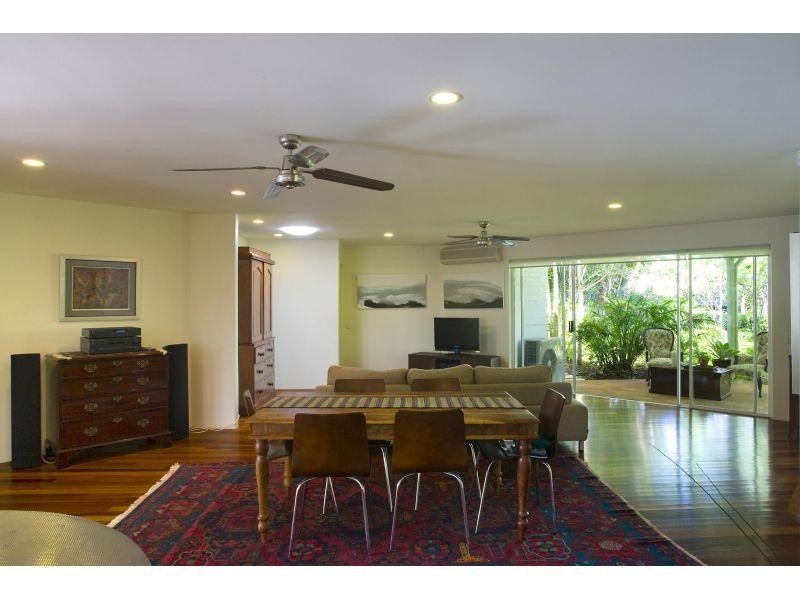 11 Currawong Street, Noosa Heads QLD 4567