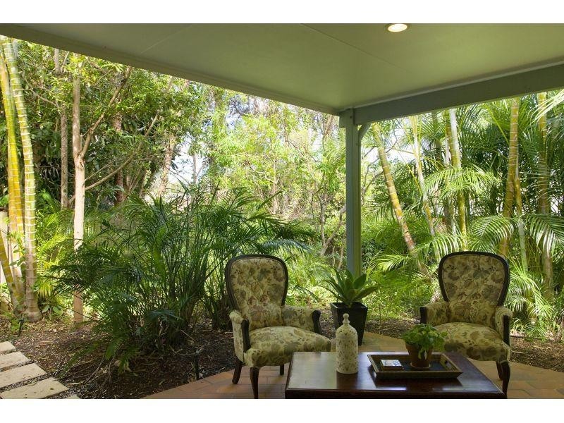 11 Currawong Street, Noosa Heads QLD 4567