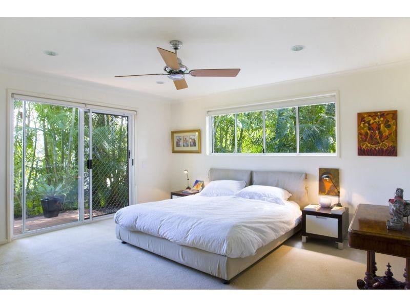 11 Currawong Street, Noosa Heads QLD 4567