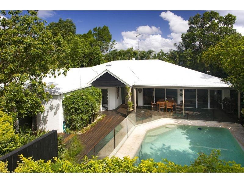 11 Currawong Street, Noosa Heads QLD 4567
