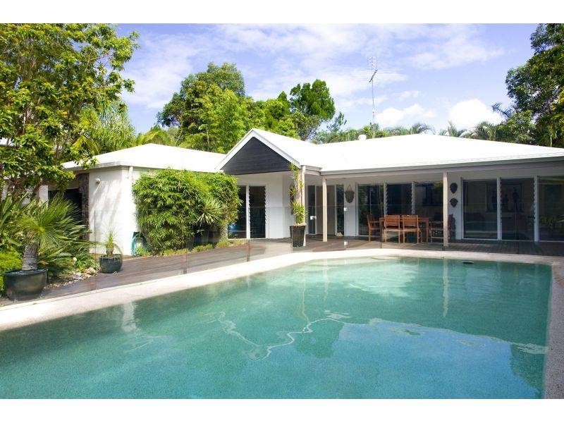 11 Currawong Street, Noosa Heads QLD 4567