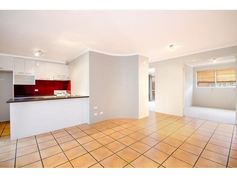 11/24  Lake Weyba Drive, Noosaville QLD 4566